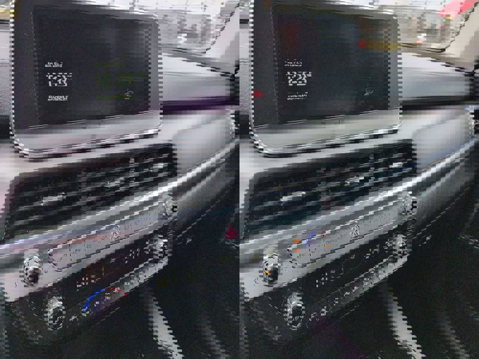 Used 2022 Kia Telluride LX image 25