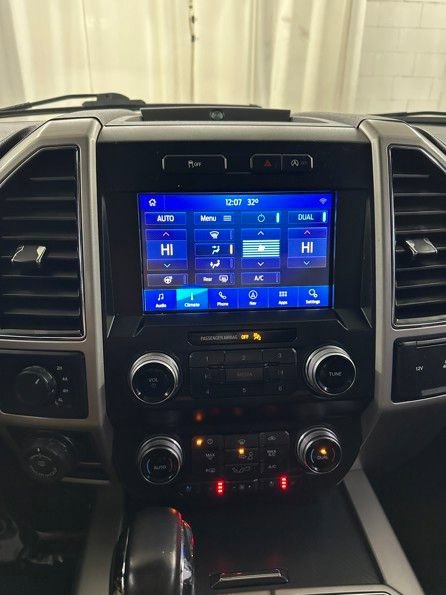 Used 2019 Ford F150 Lariat w/ Equipment Group 502A Luxury image 23