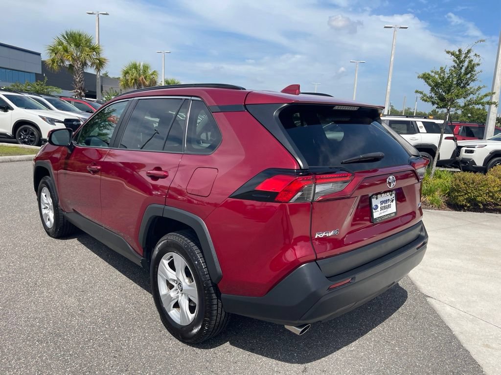 Used 2021 Toyota RAV4 XLE w/ Convenience Package FWD image 7