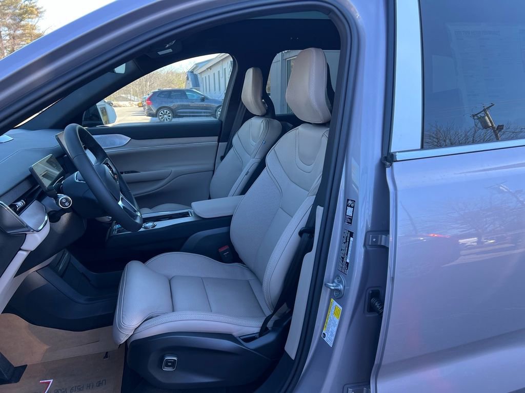 New 2026 Volvo EX90 Ultra AWD/4WD image 11
