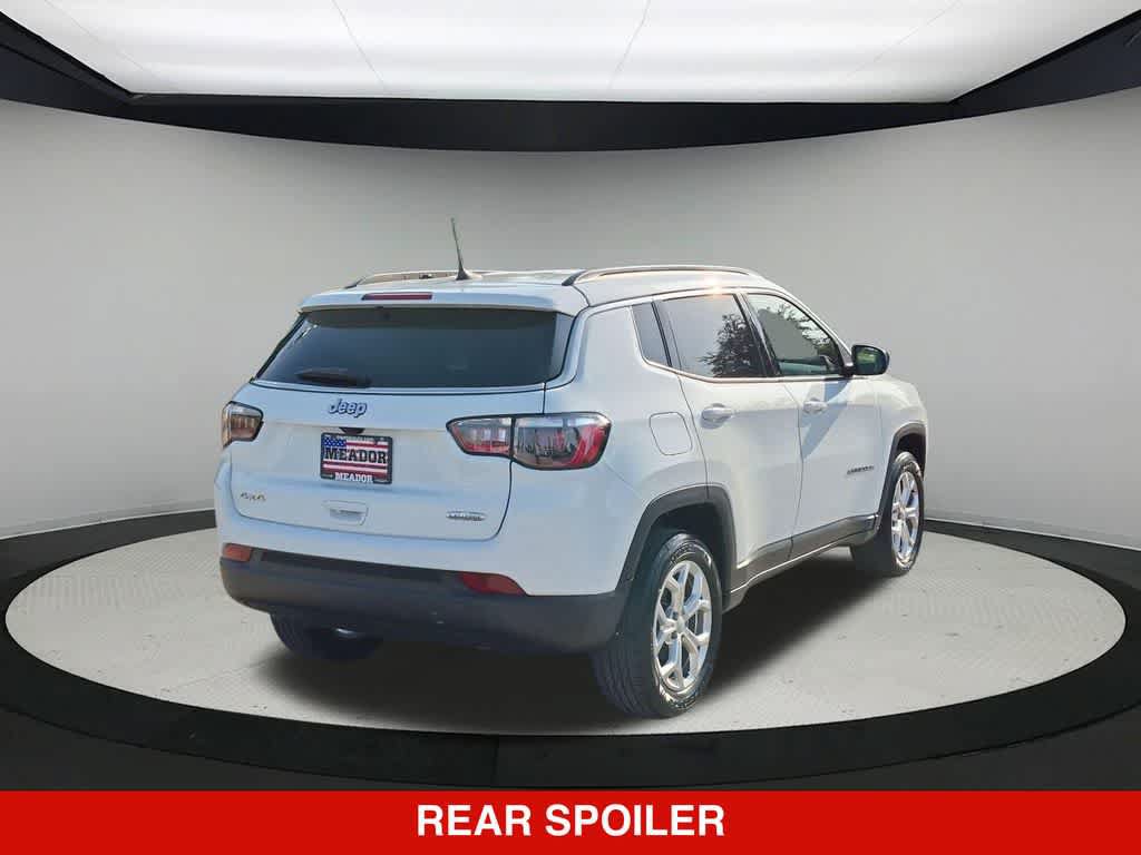 Used 2024 Jeep Compass Latitude AWD/4WD image 7
