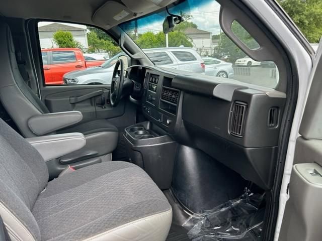 Used 2019 GMC Savana 2500 w/ Driver Convenience Package image 12