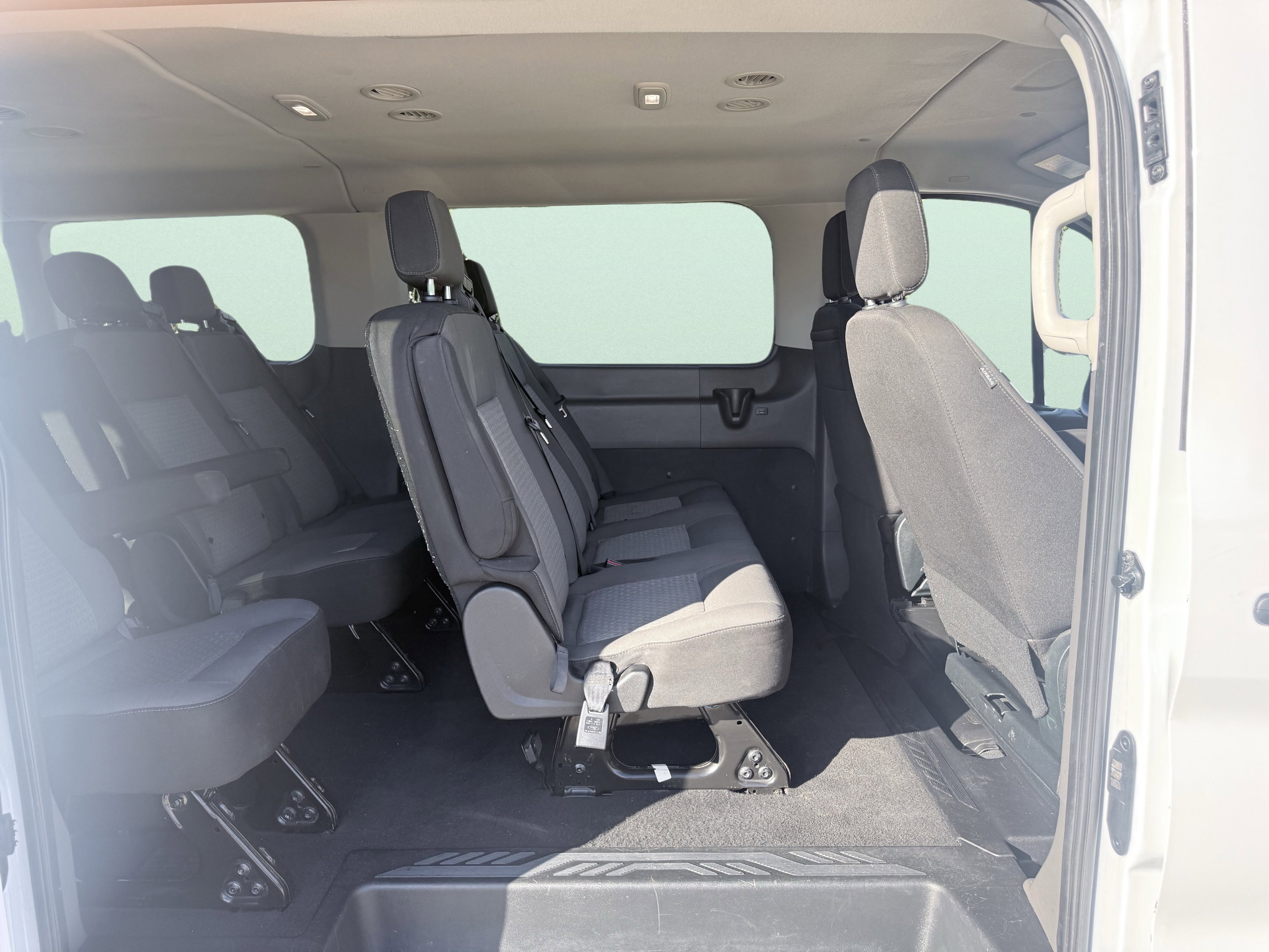 Used 2023 Ford Transit 350 XLT image 18