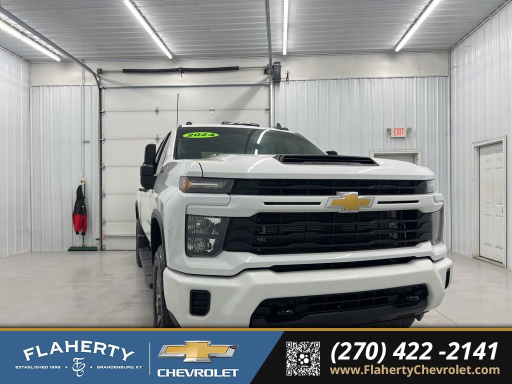 Used 2024 Chevrolet Silverado 2500 Custom w/ Custom Value Package