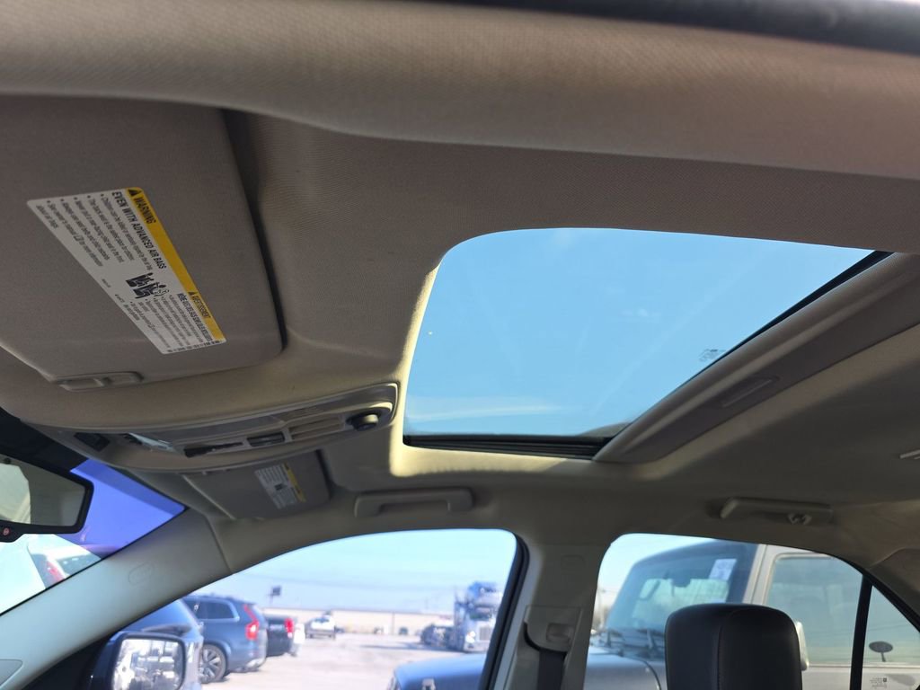 Used 2016 Chevrolet Equinox LTZ w/ Enhanced Convenience Package AWD/4WD image 12