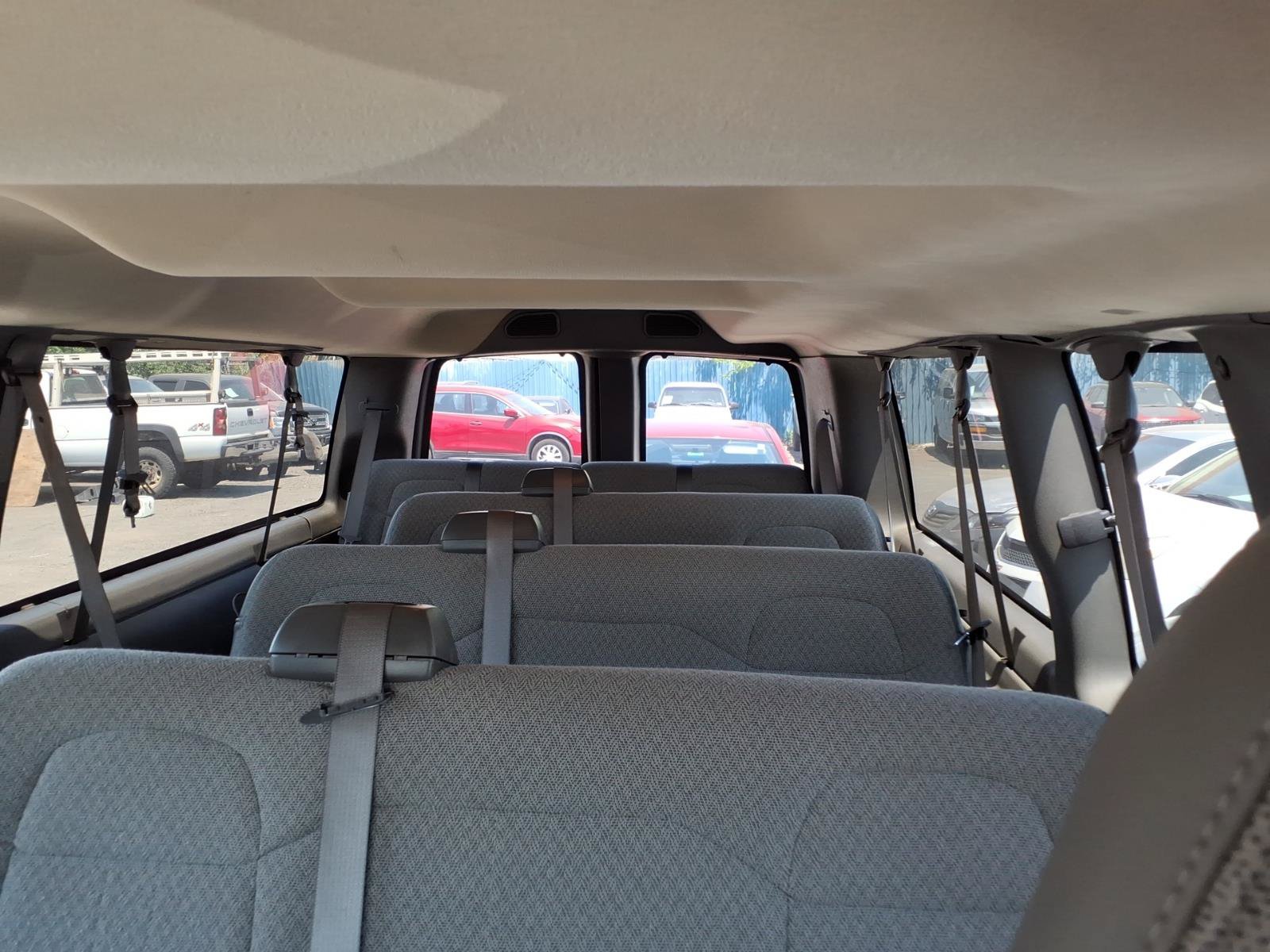 Used 2025 GMC Savana 3500 LT w/ LT Preferred Equipment Group RWD image 13