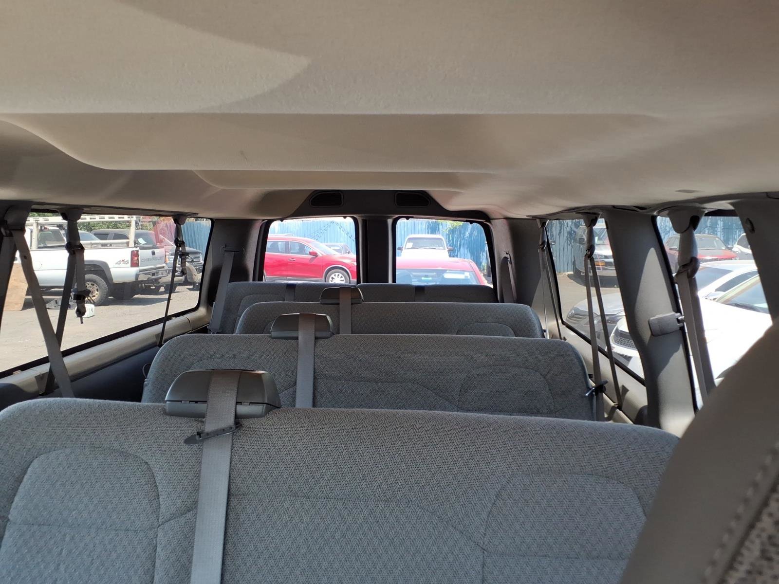 Used 2025 GMC Savana 3500 LT w/ LT Preferred Equipment Group RWD image 13