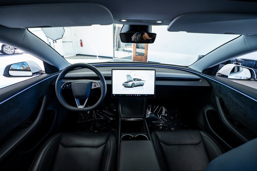 Used 2025 Tesla Model 3 Long Range image 54