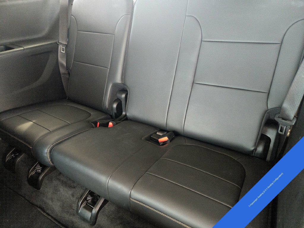 Used 2021 Chevrolet Traverse Premier w/ Redline Edition FWD image 39
