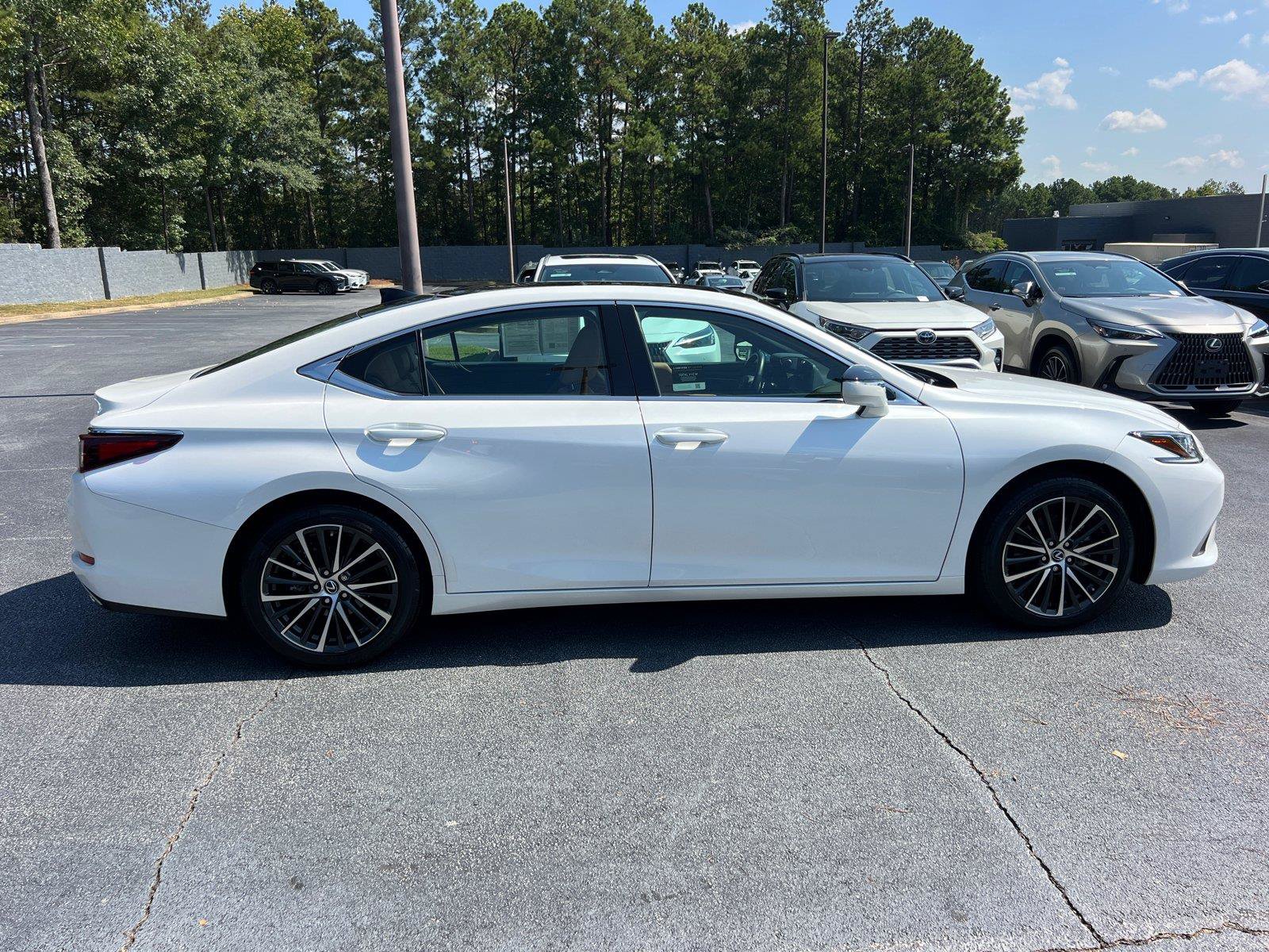 Certified 2025 Lexus ES 350 w/ Premium Package FWD image 4