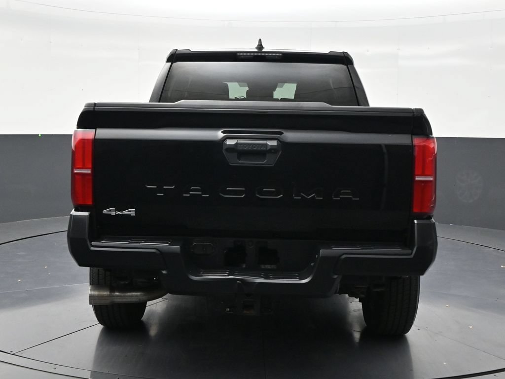 Used 2025 Toyota Tacoma SR AWD/4WD image 4