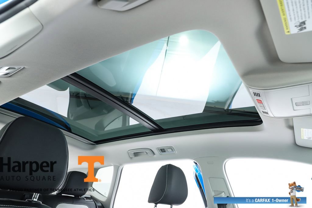 Used 2025 Volkswagen Taos SEL image 36