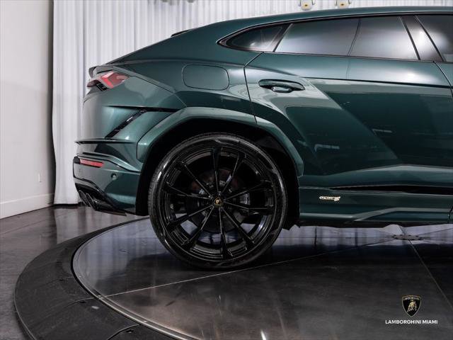 Used 2024 Lamborghini Urus S AWD/4WD image 16