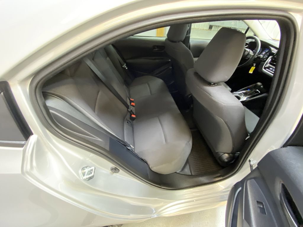 Used 2024 Toyota Corolla LE FWD image 27