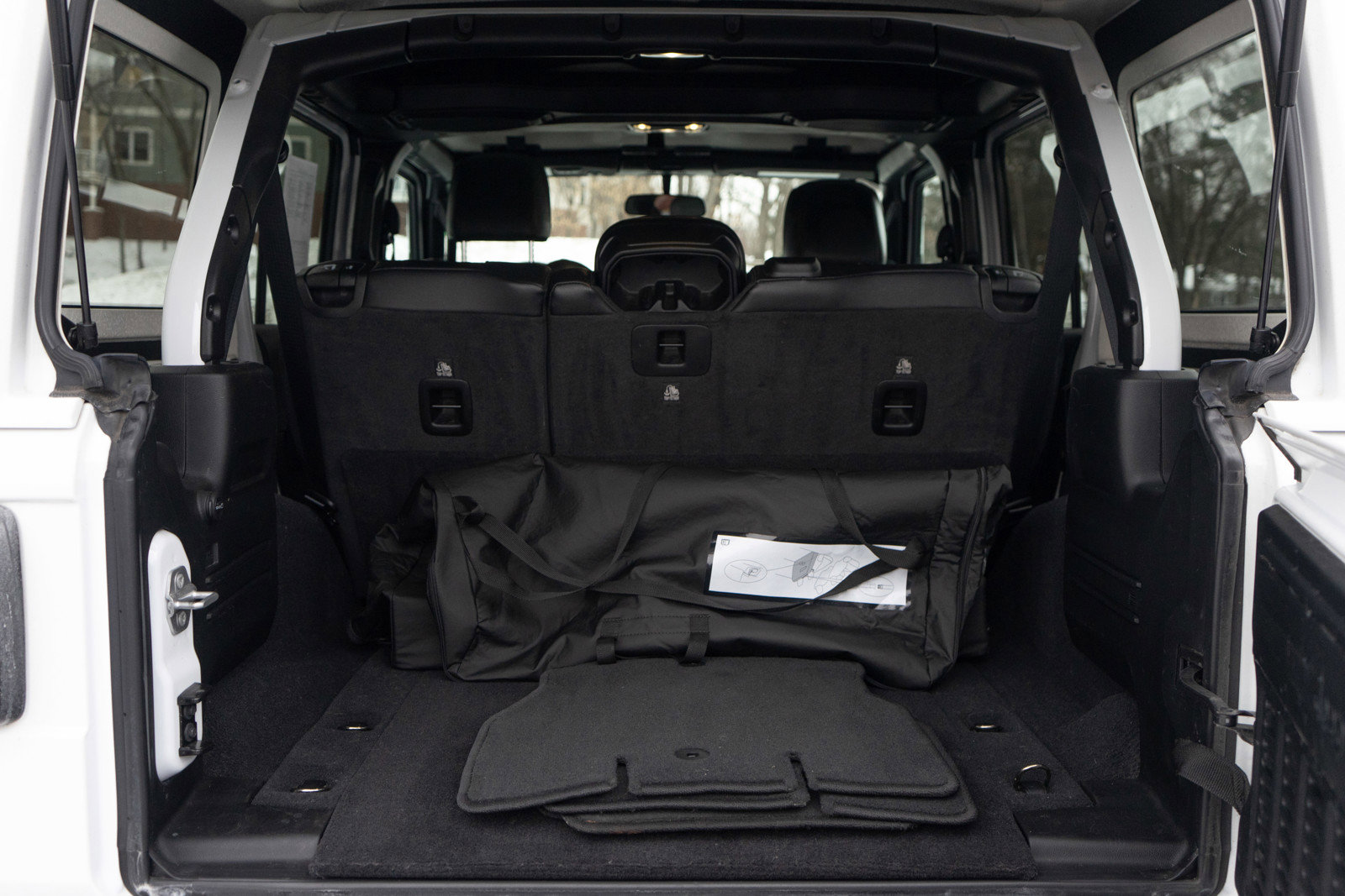 Used 2021 Jeep Wrangler Unlimited Sahara image 9