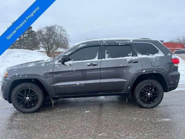 Used 2017 Jeep Grand Cherokee Laredo w/ Quick Order Package 23E image 3