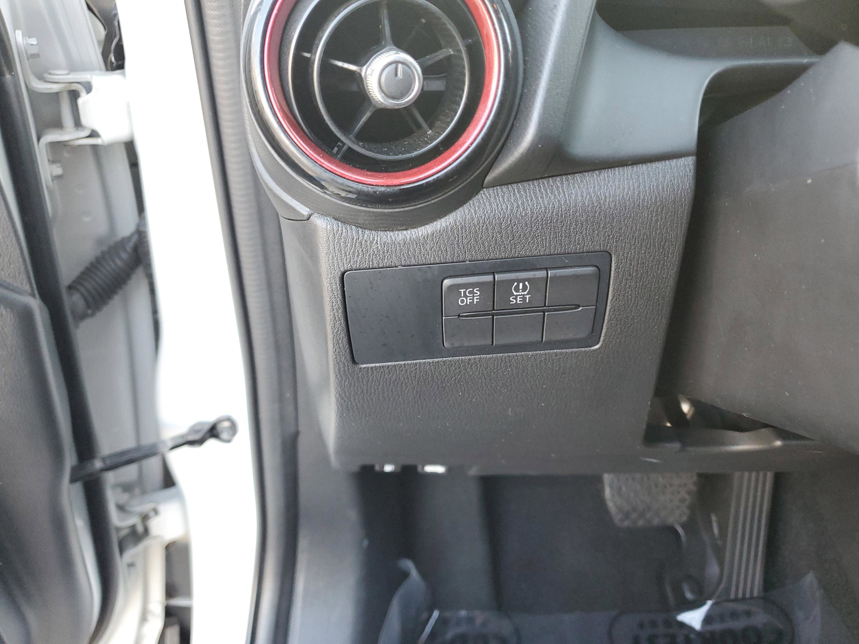 Used 2017 MAZDA CX-3 Sport image 30