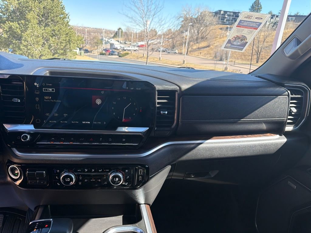 Used 2022 GMC Sierra 1500 SLT w/ SLT Premium Plus Package image 16