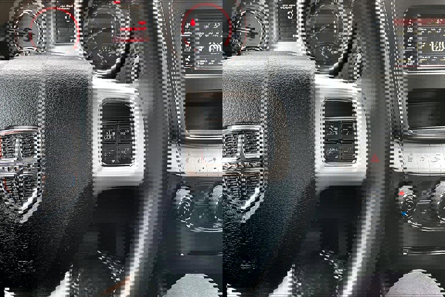 Used 2018 Dodge Journey SXT w/ Connectivity Group image 12