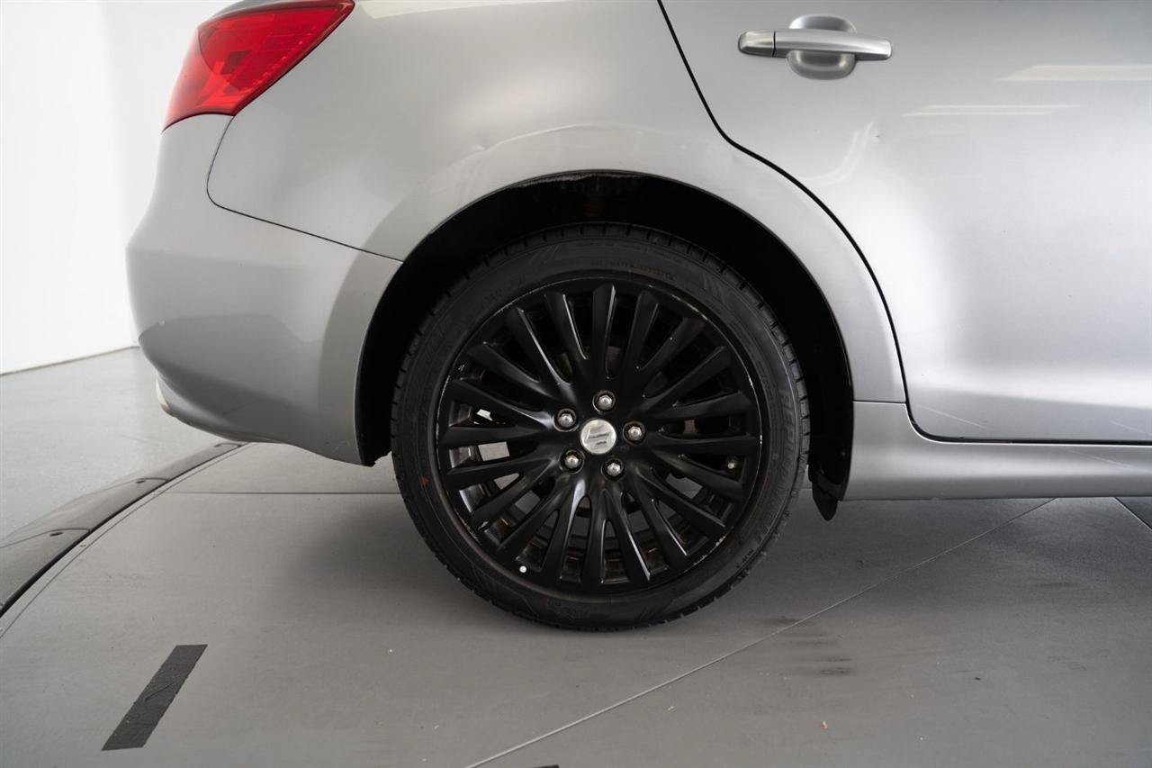 Used 2012 Suzuki Kizashi SE AWD/4WD image 9