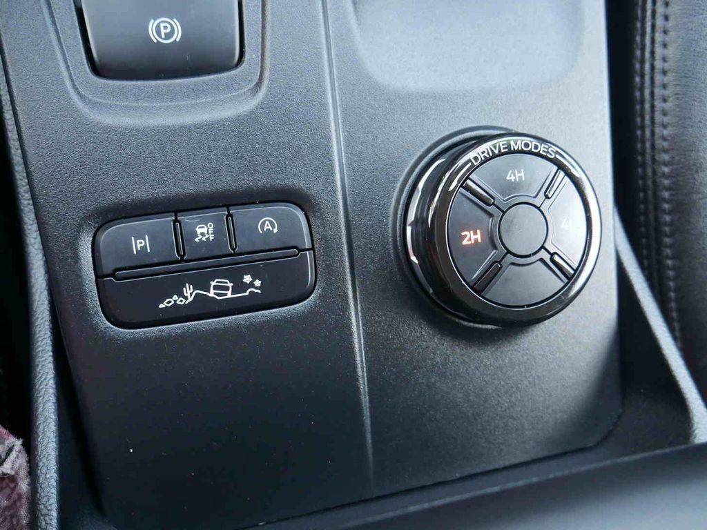 Used 2025 Ford Ranger Lariat w/ FX4 Off-Road Package image 35
