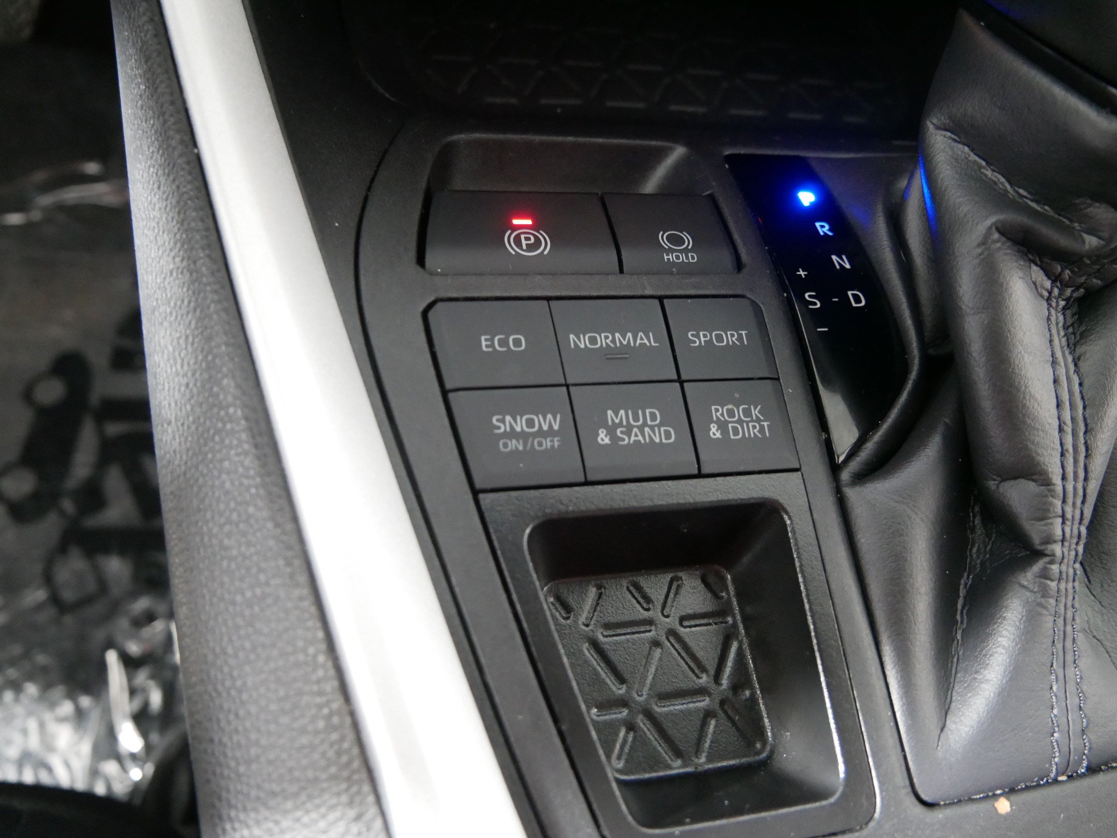 Used 2024 Toyota RAV4 XLE Premium w/ Weather Package AWD/4WD image 29