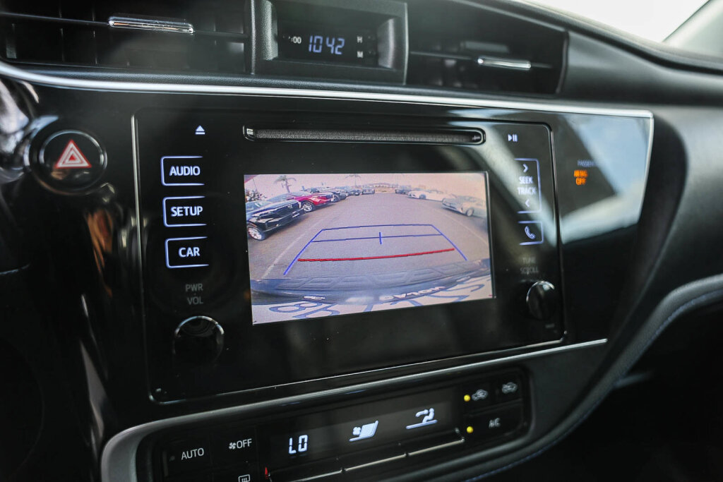 Certified 2019 Toyota Corolla SE FWD image 13