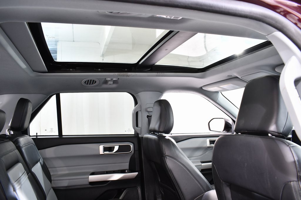 Used 2023 Ford Explorer XLT w/ Equipment Group 202A image 18