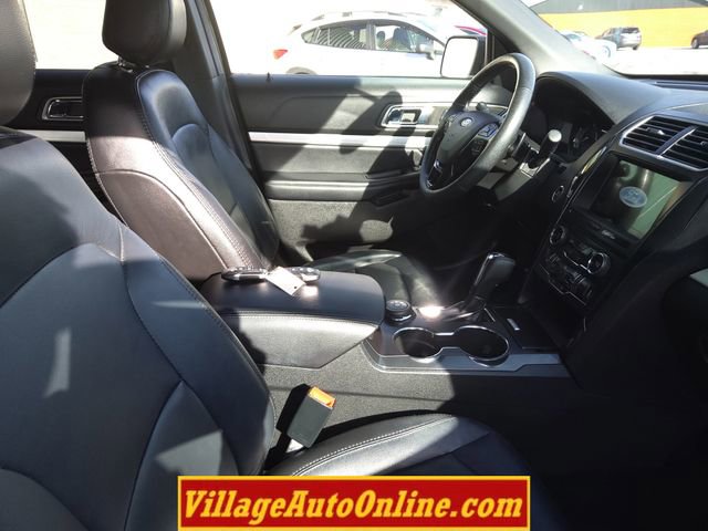 Used 2017 Ford Explorer XLT w/ Equipment Group 202A image 26