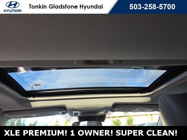 Used 2022 Toyota RAV4 XLE Premium image 30