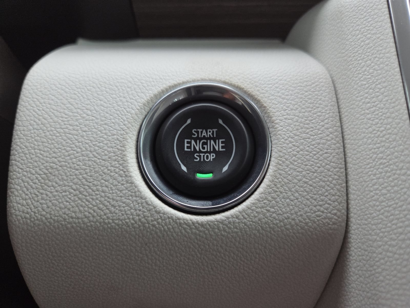 New 2026 GMC Acadia Denali w/ Super Cruise Package FWD image 9