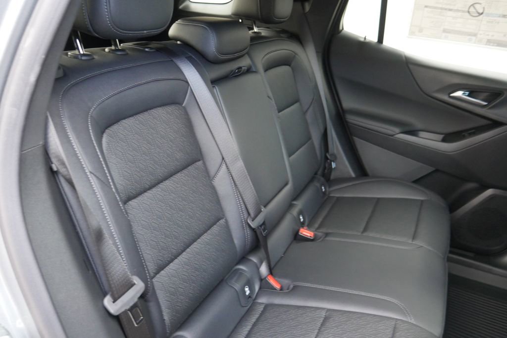 New 2026 Chevrolet Equinox LT image 24