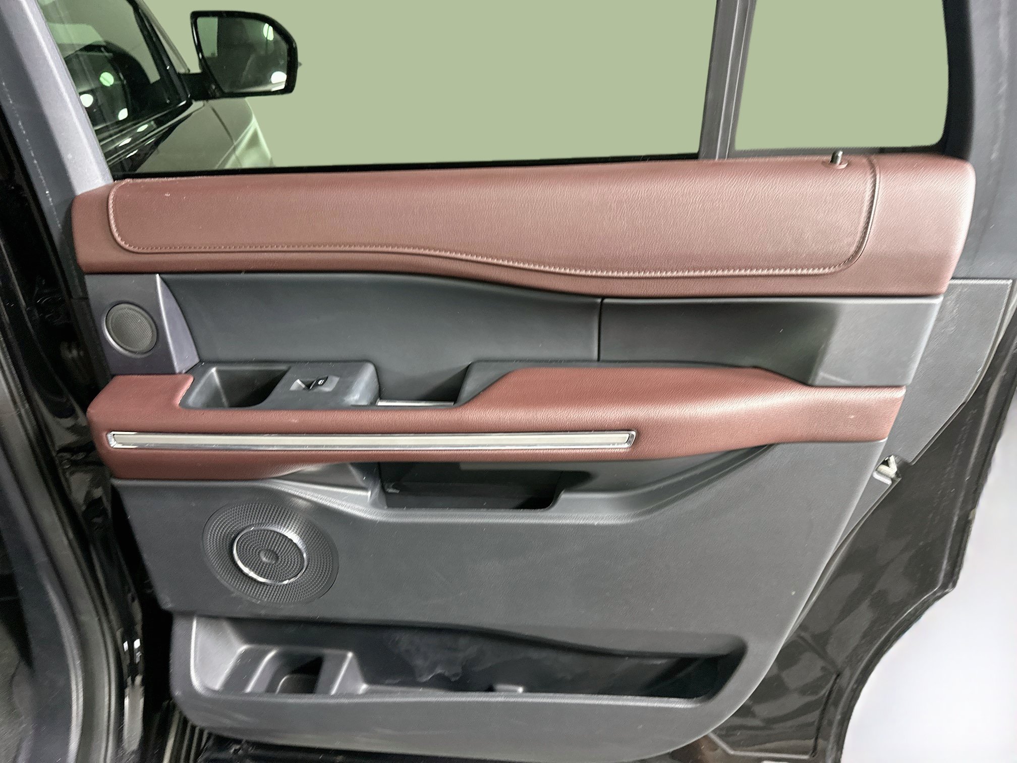 Used 2024 Ford Expedition Max Limited RWD image 33
