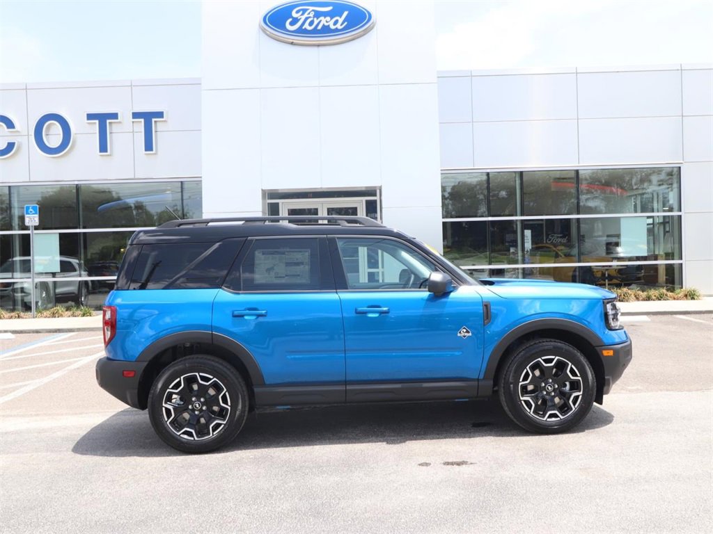 Used 2025 Ford Bronco Sport Outer Banks w/ Outer Banks Tech Package+ image 9