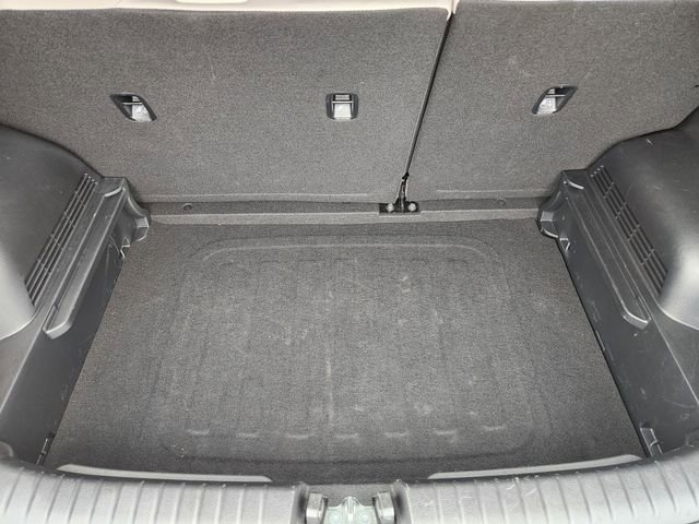 Used 2025 Kia Soul LX w/ LX Technology Package FWD image 22