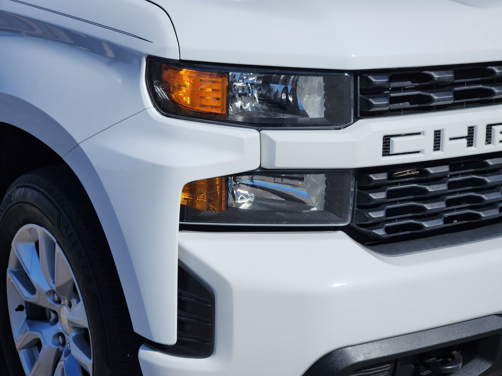 Used 2020 Chevrolet Silverado 1500 Custom w/ Custom Value Package image 10