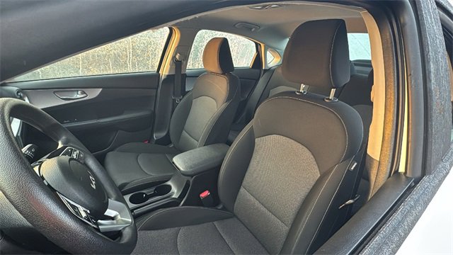 Used 2024 Kia Forte LXS image 25