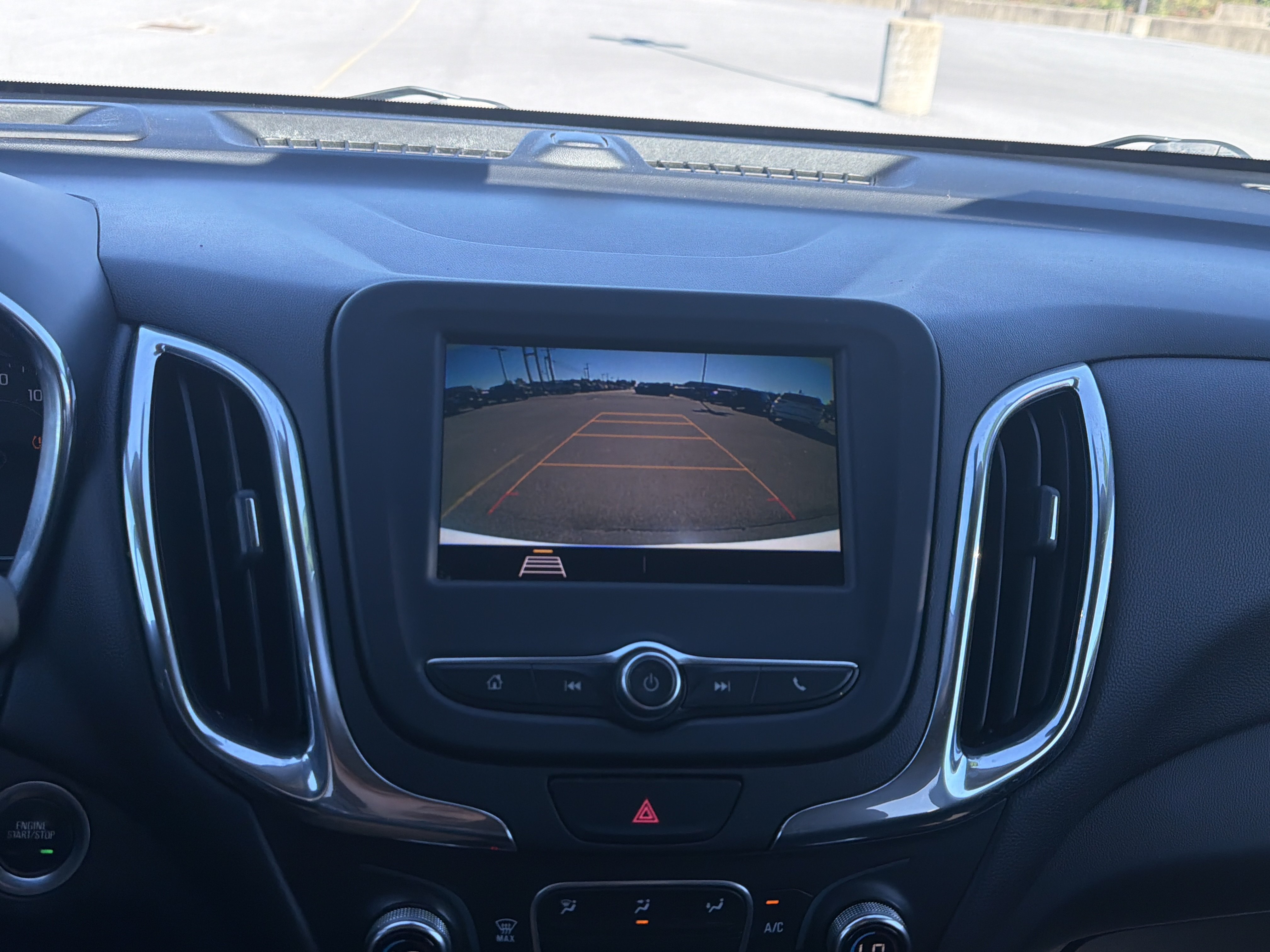 Used 2020 Chevrolet Equinox LT AWD/4WD image 28