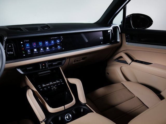 New 2026 Porsche Cayenne AWD/4WD image 18