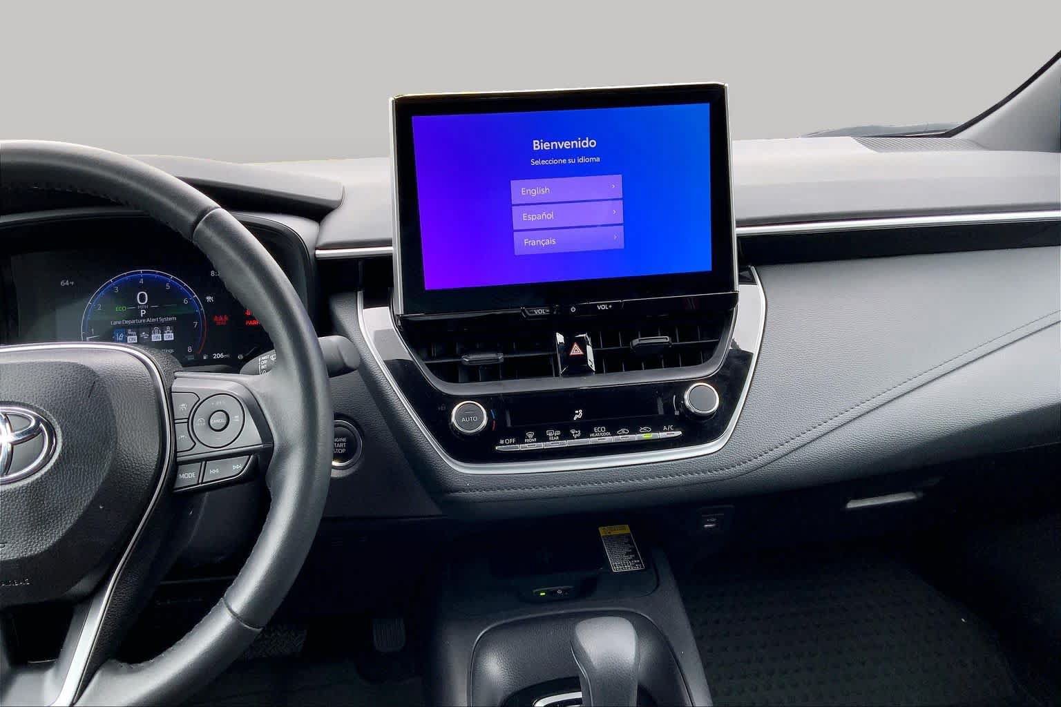 Certified 2025 Toyota Corolla SE w/ SE Premium Package FWD image 6