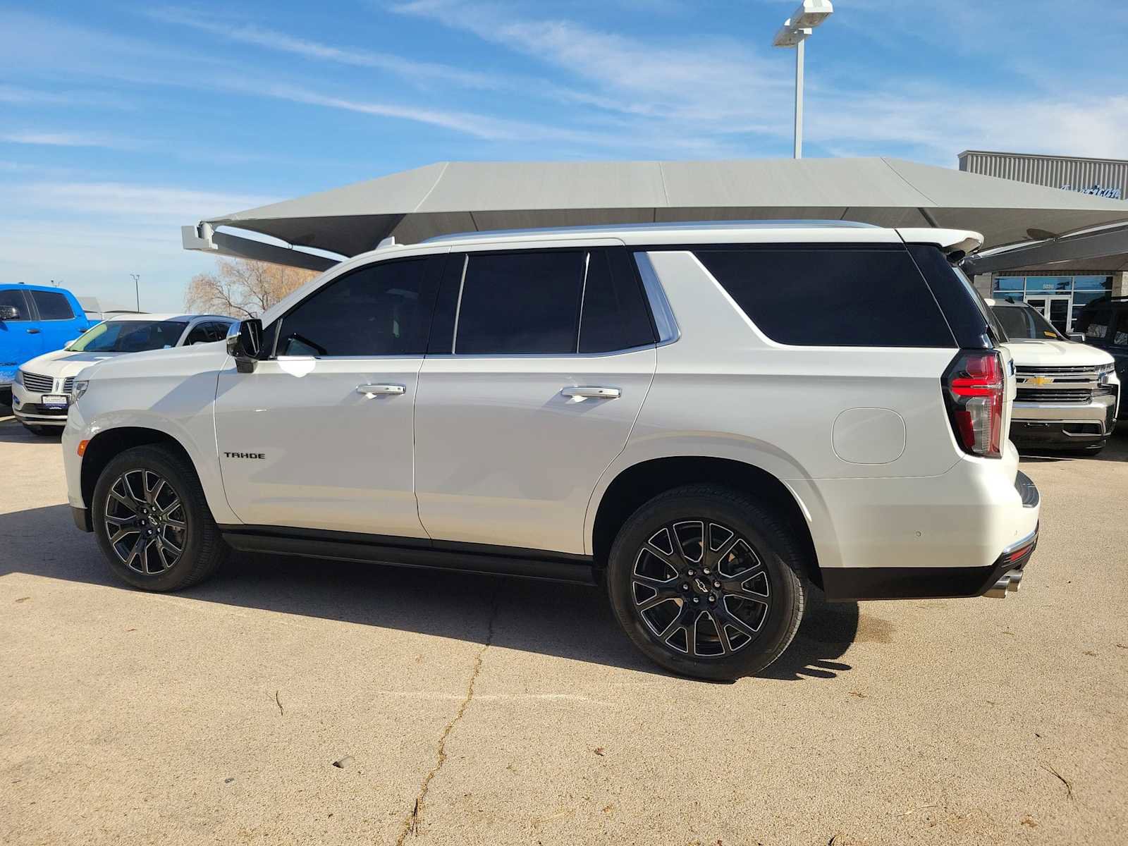 Used 2024 Chevrolet Tahoe Premier w/ Advanced Technology Package image 3