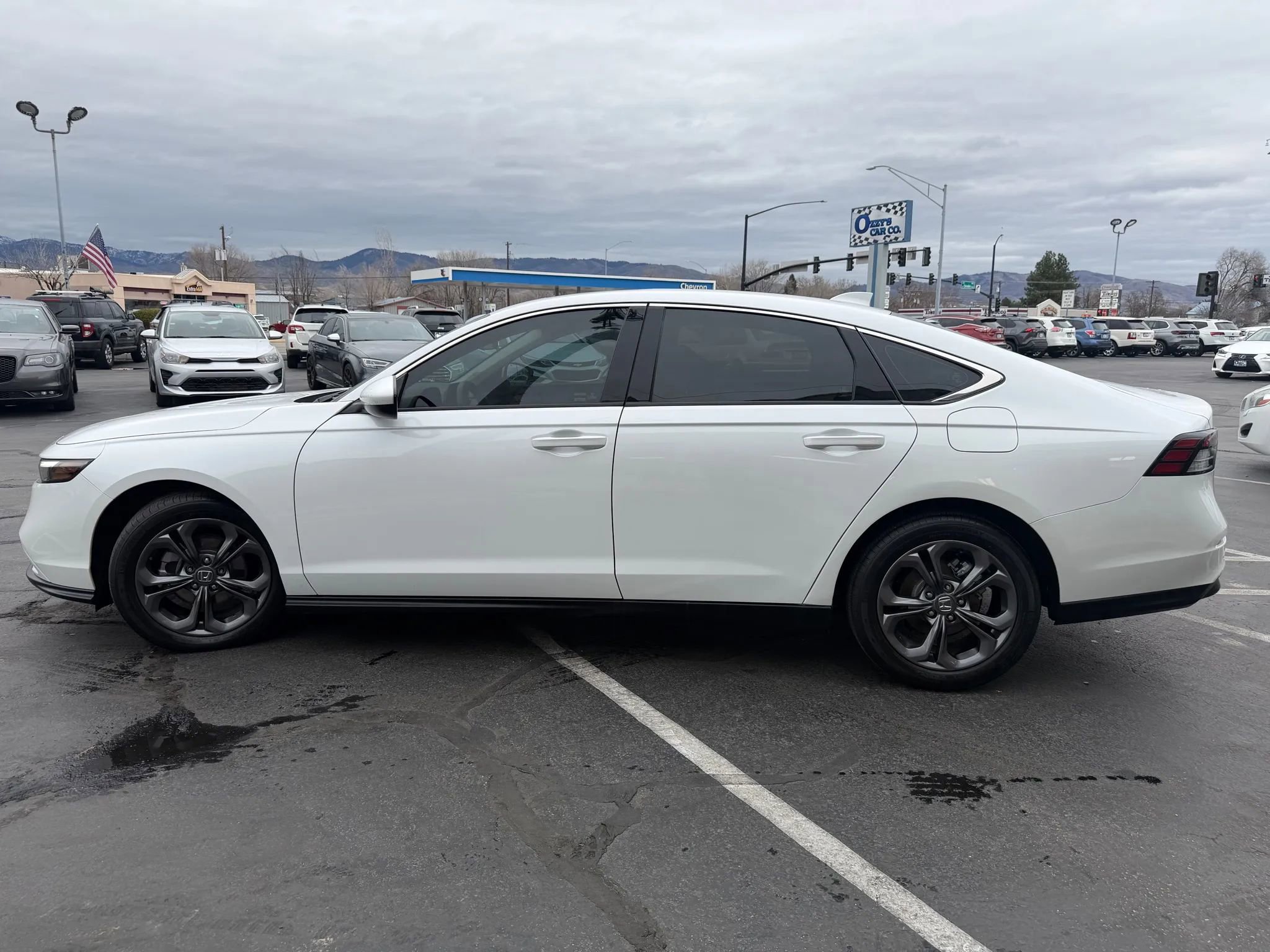 Used 2023 Honda Accord EX image 6