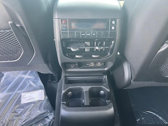 New 2025 Jeep Grand Cherokee L Altitude image 17