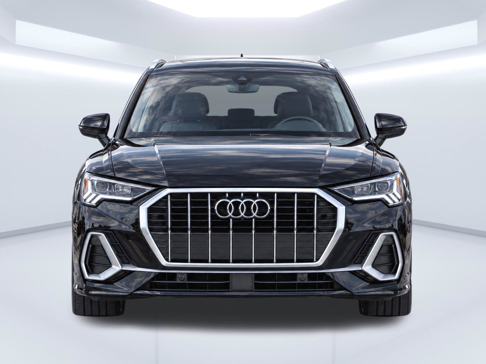 Used 2024 Audi Q3 2.0T Premium w/ Convenience Package AWD/4WD image 5