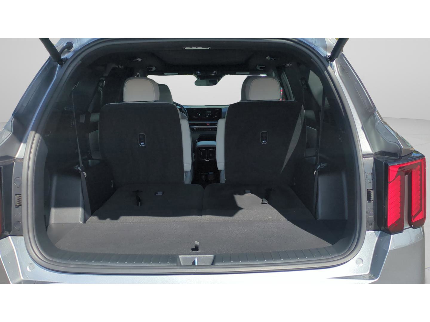 Certified 2025 Kia Sorento SX Prestige image 9