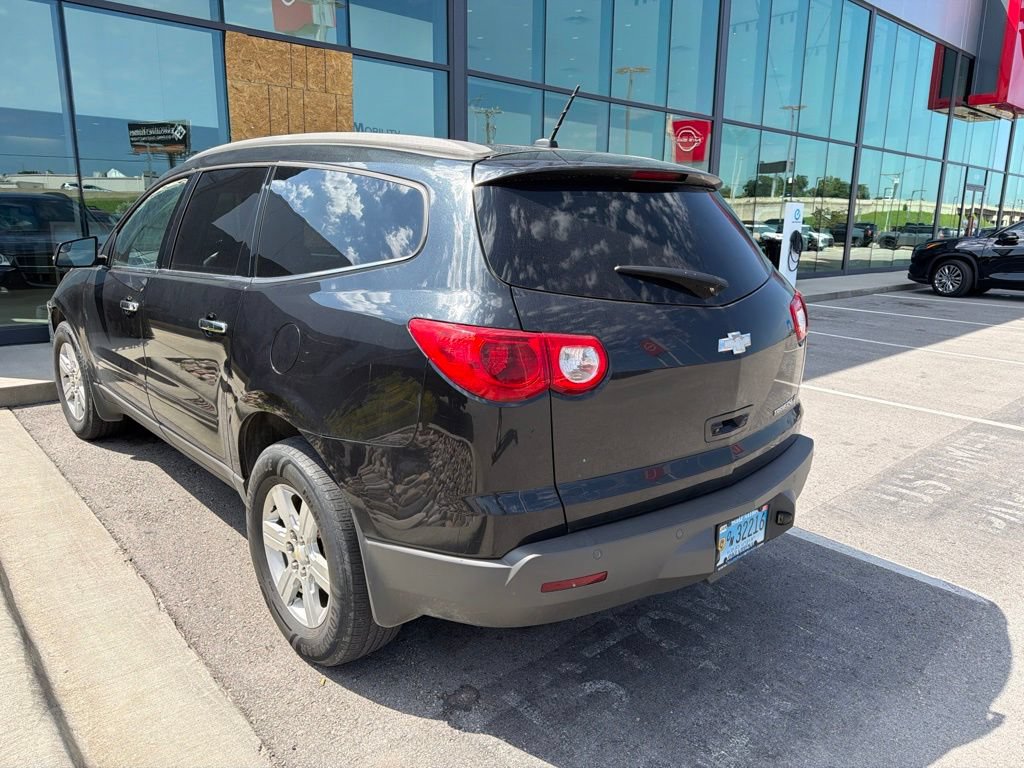 Used 2011 Chevrolet Traverse LT FWD image 6