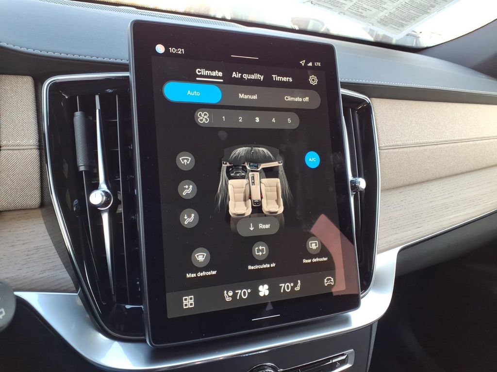 Certified 2026 Volvo XC90 B6 Ultra w/ Protection Package image 20