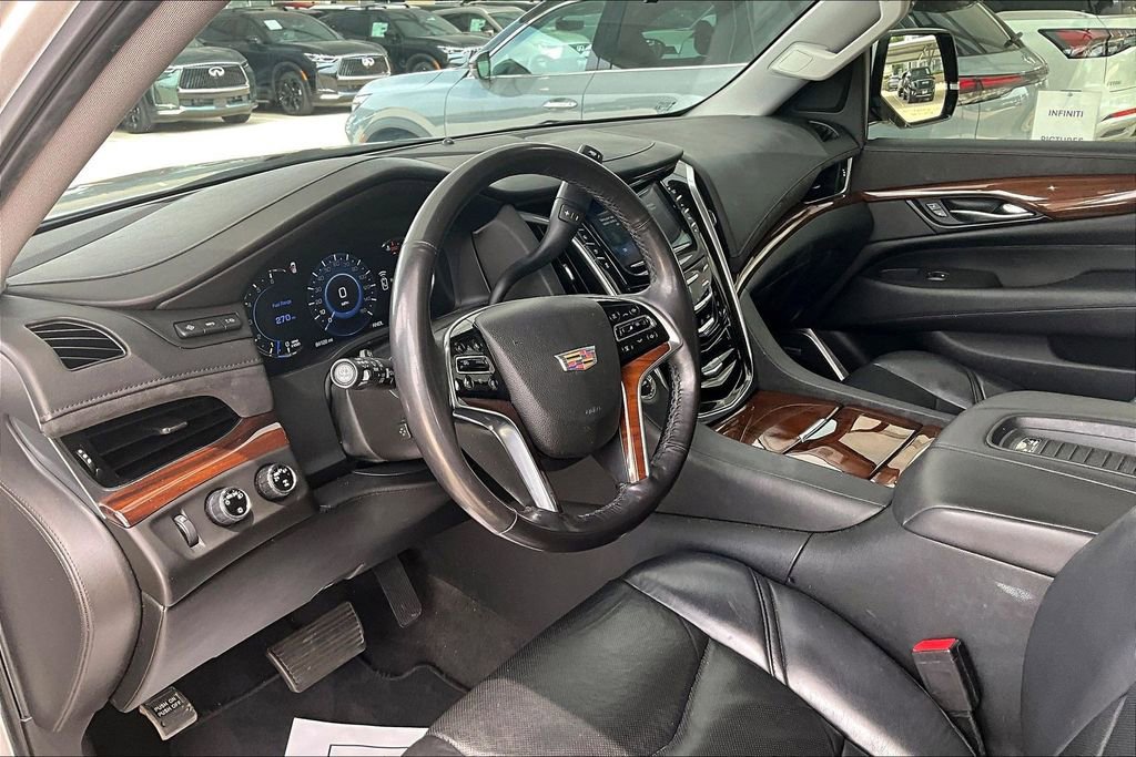Used 2020 Cadillac Escalade Luxury AWD/4WD image 14