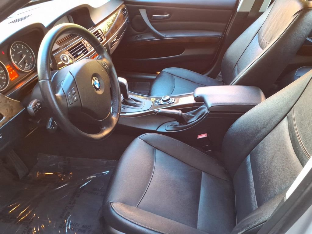 Used 2011 BMW 328i Sedan RWD image 12
