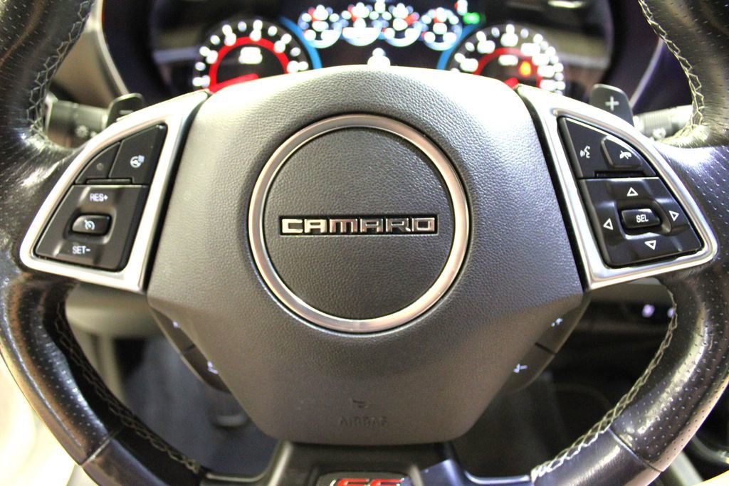Used 2016 Chevrolet Camaro SS image 14